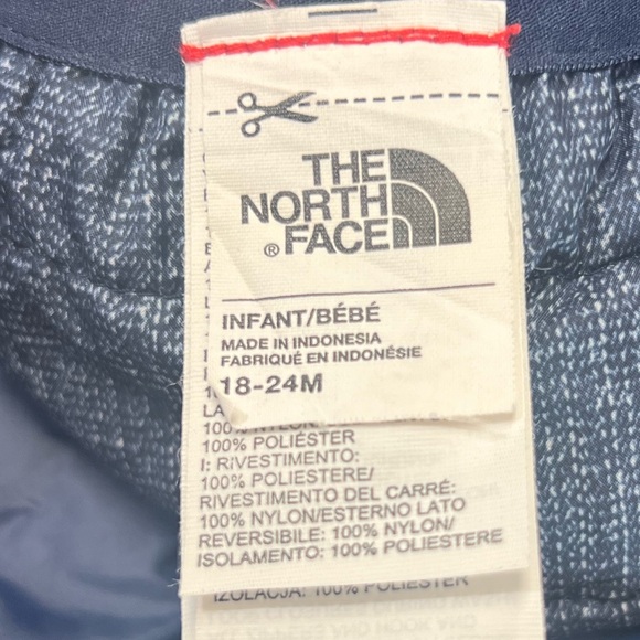 The North Face Boy’s Reversible Coat - Picture 7 of 8